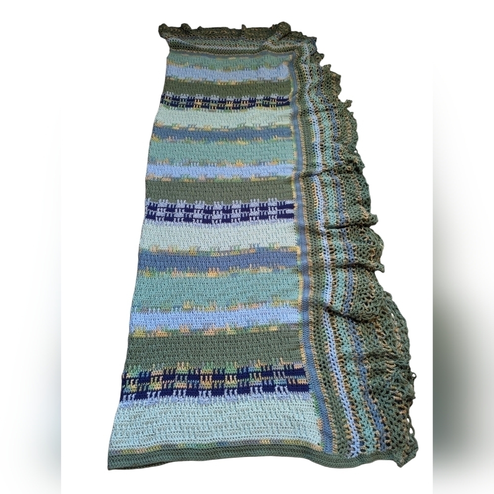 Handmade Crochet Blanket Scalloped Coverlet Green Blue Cottagecore Grandmacore